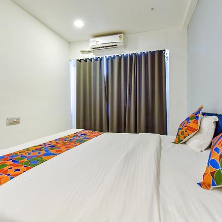 Fabhotel Code Surat Exterior photo