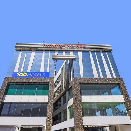 Fabhotel Code Surat Exterior photo