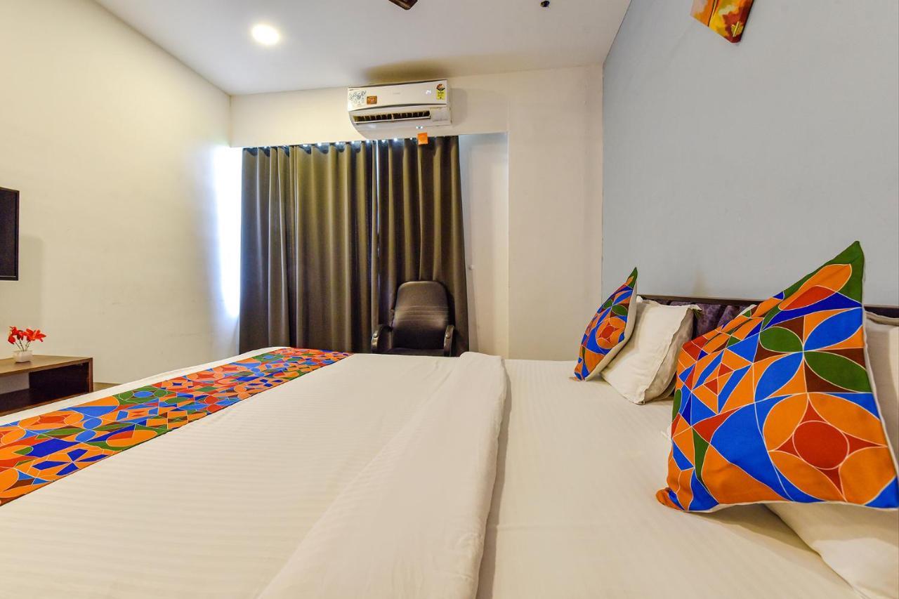 Fabhotel Code Surat Exterior photo