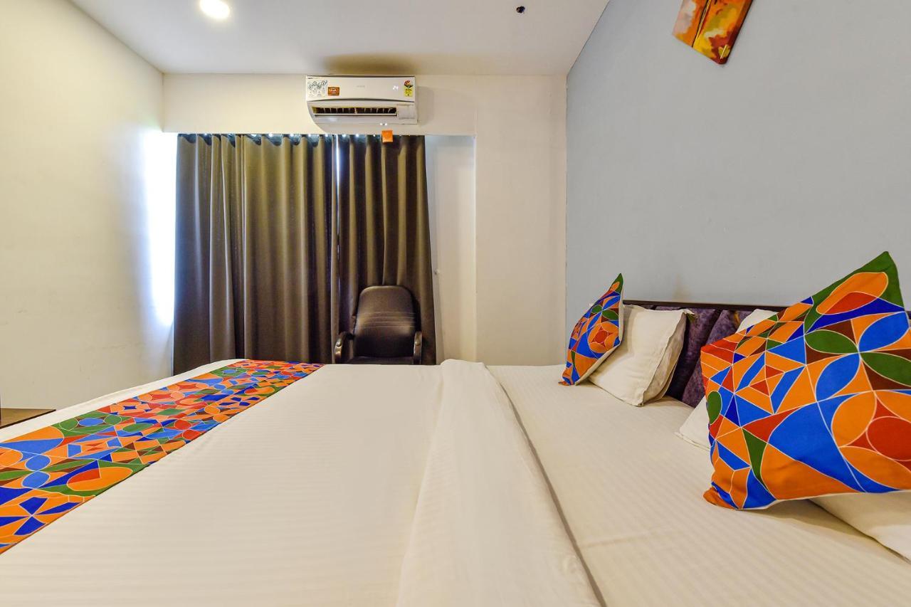Fabhotel Code Surat Exterior photo